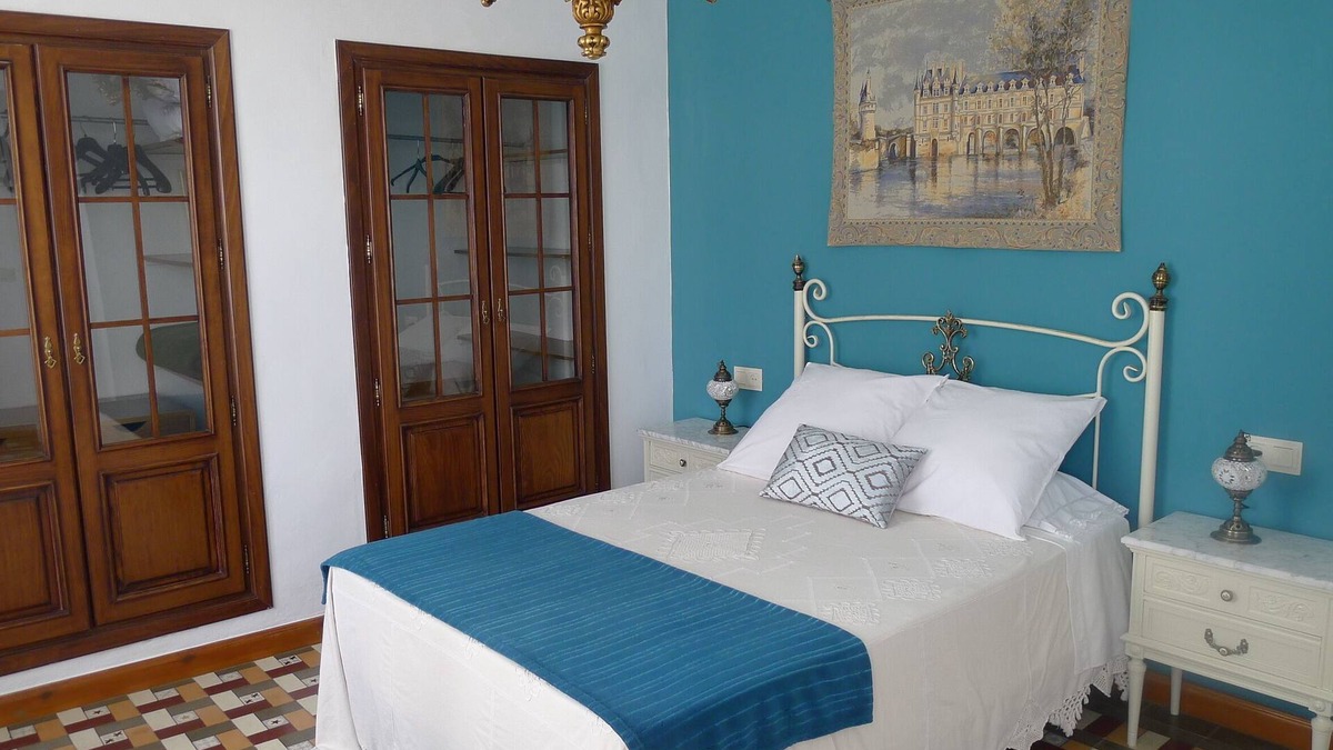 La Zubia House | Andalusian house, typical patio, solarium, to visit Granada, Alhambra, free Wifi