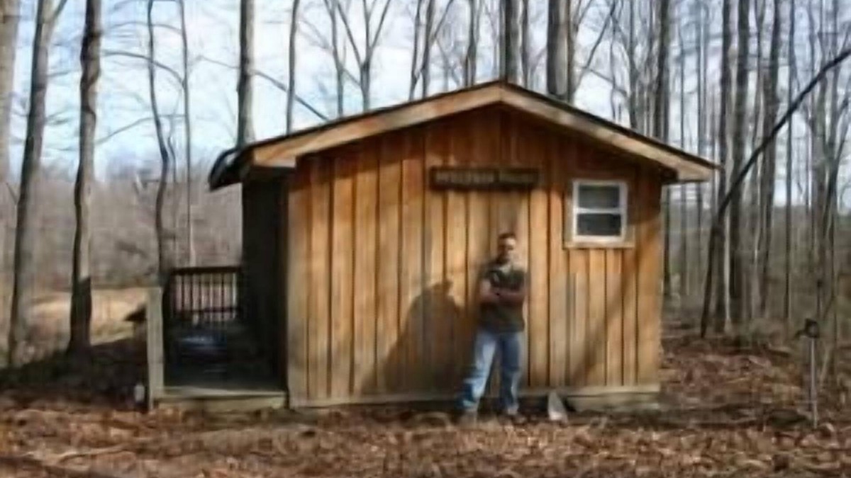 Heidelberg Cabin | Anderson House - Anderson Cabin small single floor cabin that sits on a hill