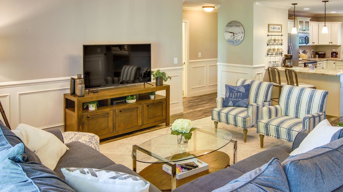 Northlake House | Anderson Lakefront Vacation Rental w/Deck