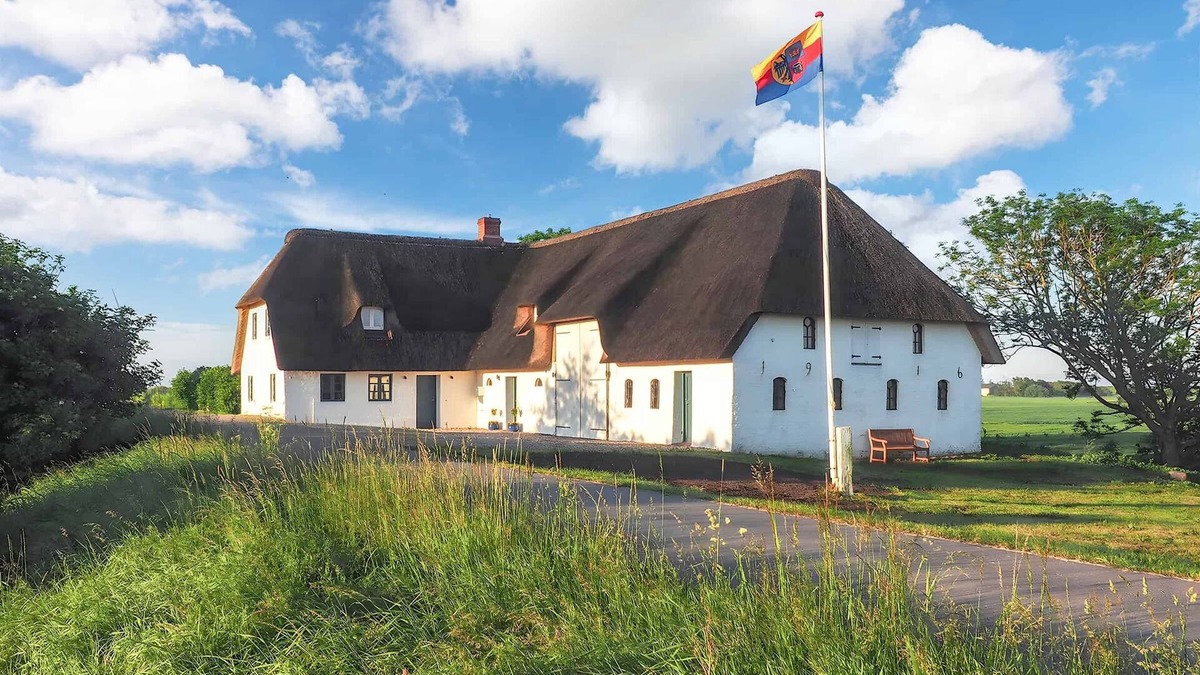 Osterdeich Apartment | Anemaleen vacation apartment in Galmsbüll for up to 4 people