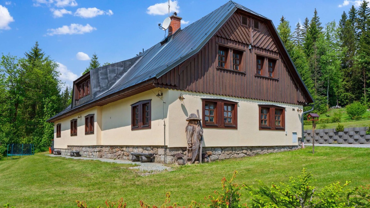 Harrachov House | Anenské údolí by Interhome