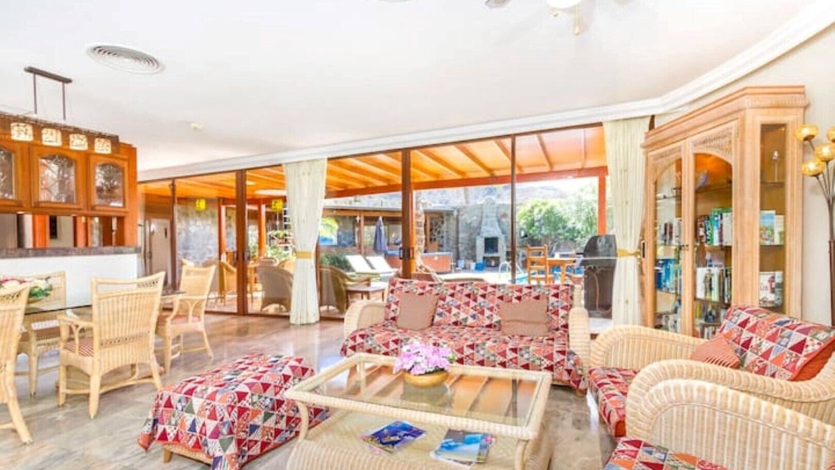 Mogan Villa | Anfi Tauro, Private Pool, Hot Tub in pretty garden