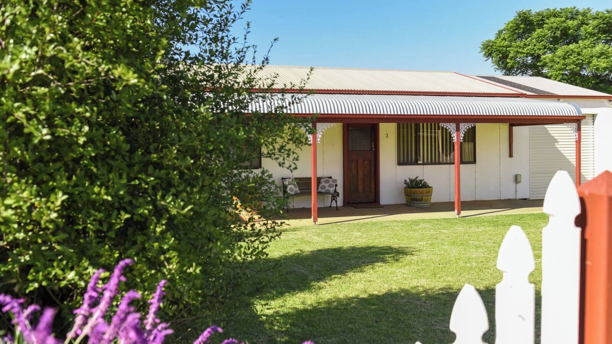 Bremer House | Angas Cottage Strathalbyn