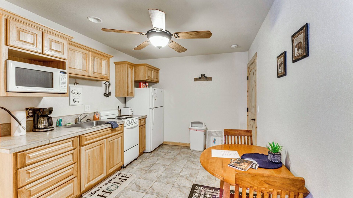 Angel Fire Apartment | Angel Fire Apartment ~ 2 Mi to Resort!