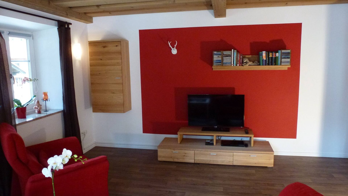 Schwob Apartment | Angelas Ferienwohnung Haus Irlinger, 110 qm, zwei separate Schlafzimmer, mit Balkon