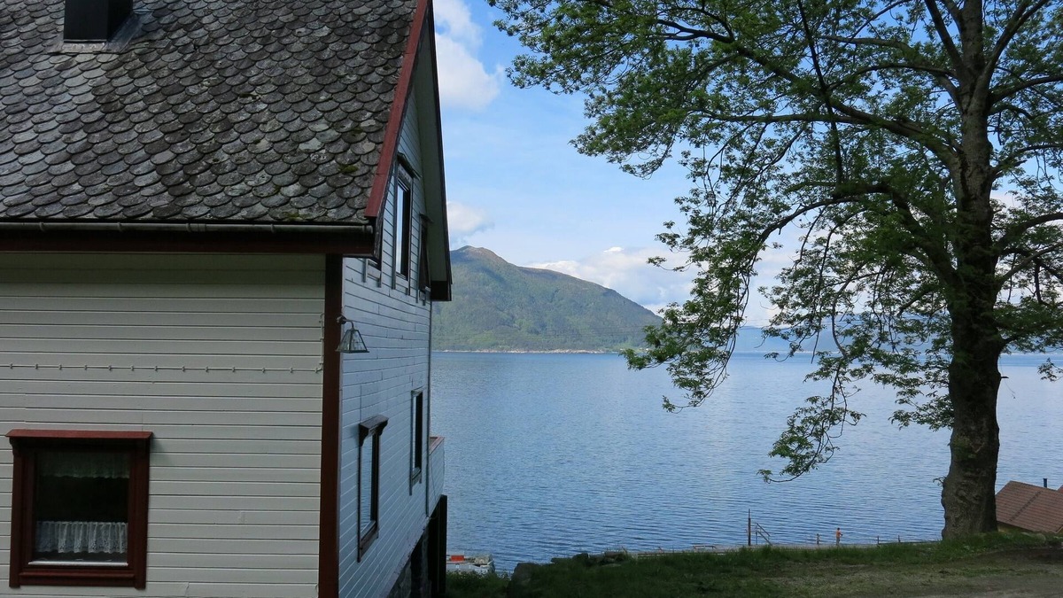 Hoyanger House | Angelhaus in Norwegen Direkt am Fjord, Motorboote mit 5 PS - 60 PS Mietbar