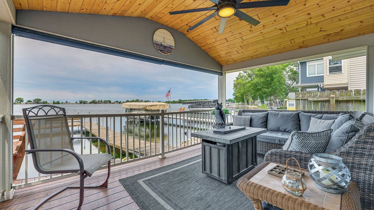 Belmond Cottage | Angler's Cottage on Lake Cornelia: Pets Welcome!