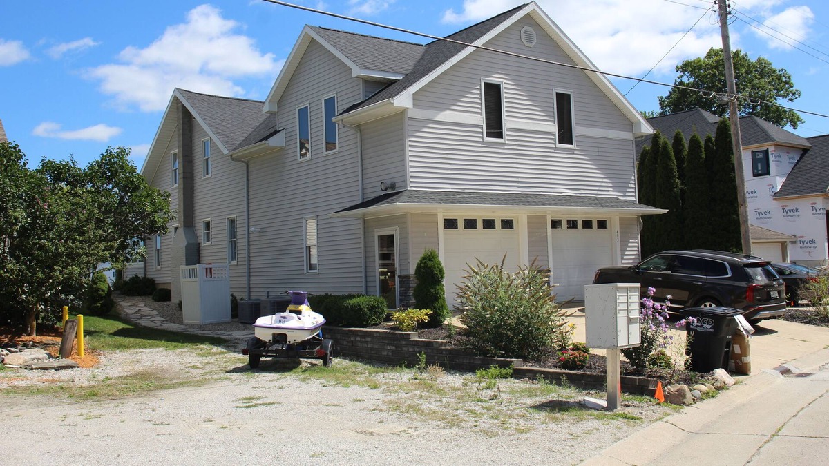 Brimfield Apartment | Angler's Paradise: Sylvan Lakehouse-Fishing & Tranquility near Goshen & Ft Wayne