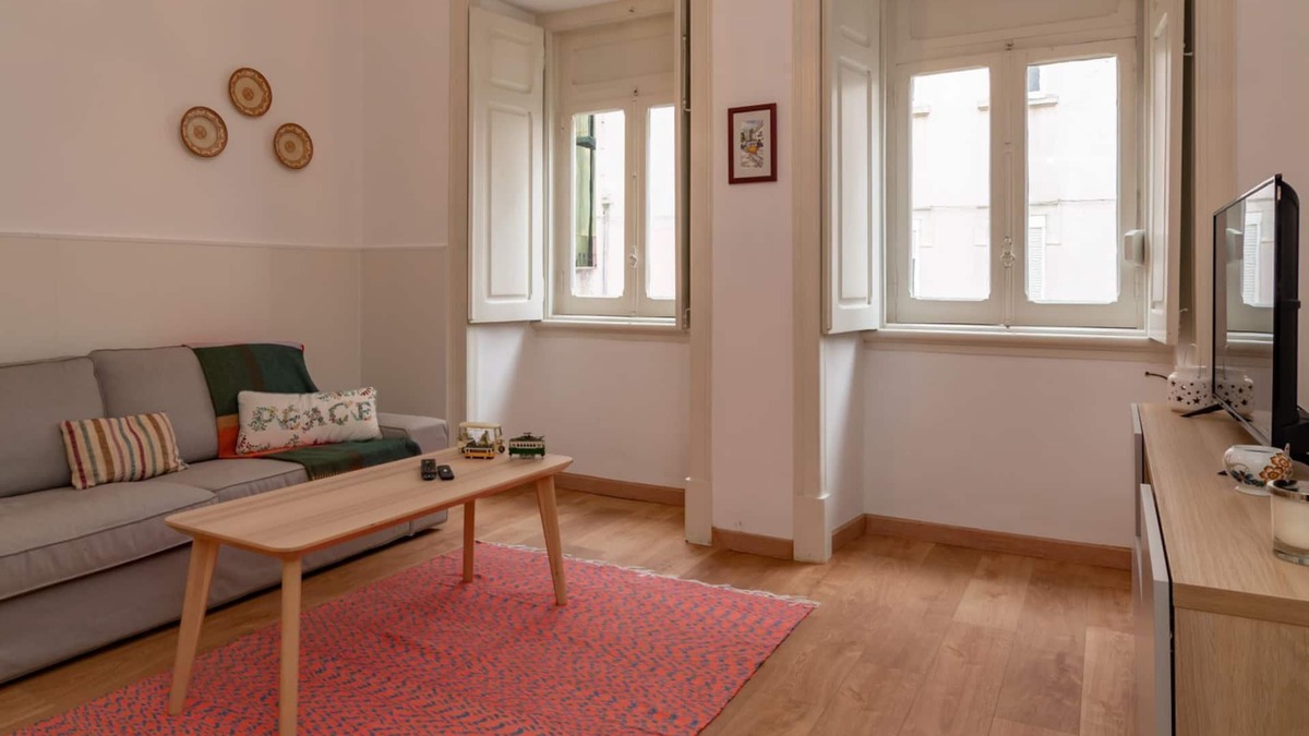 Penha de Franca Apartment | Anjos' City Escape by LovelyStay - R/C