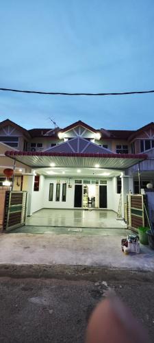 Kampung Tok Sirun Apartment | Ankanghomestay