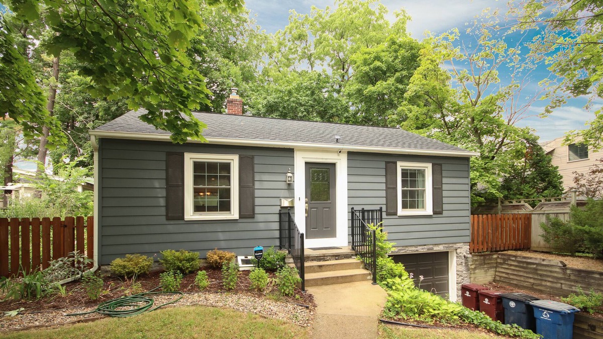Ann Arbor House | Ann Arbor 3-bedroom home ideal for football weekends and near downtown