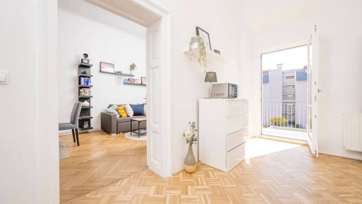 Gries Apartment | Anna and Friends Top 8