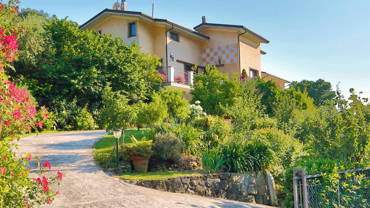 Strettoia House | Anna House.
