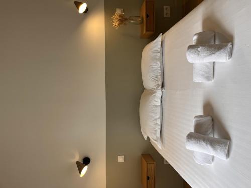 Notre-Dame-des-Champs Apartment | Anna in Paris