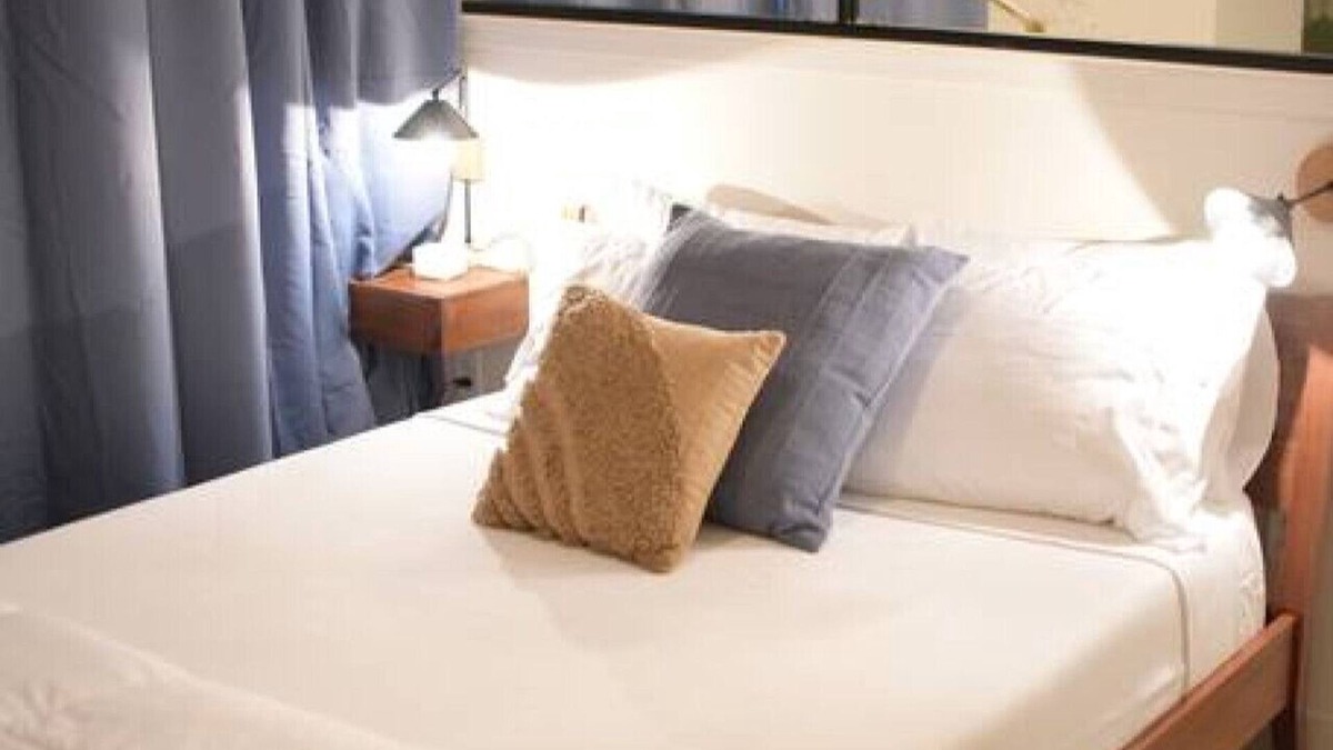 Yamacraw Village Apartment | Annabelle 2A - Studio In The Heart Of Night Life