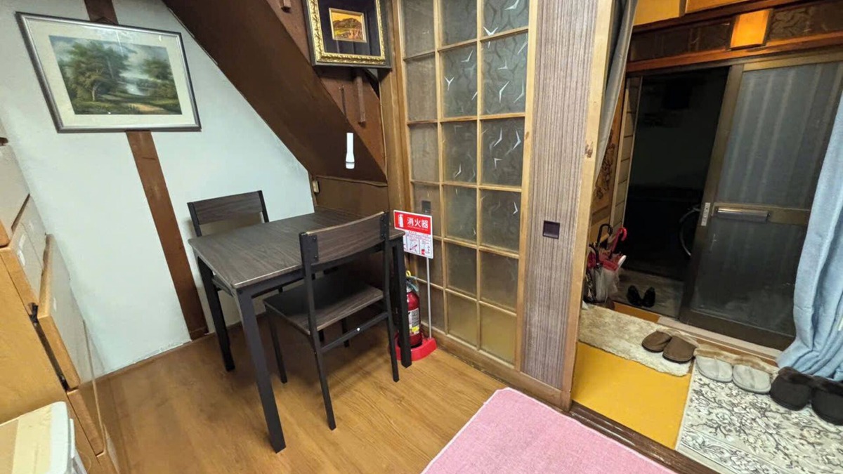 Toyonaka House | AnNam Stay Hotarugaike: whole 2 story townhouse rent