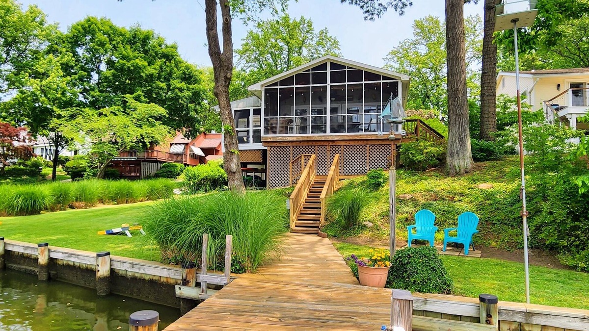 Annapolis House | Annapolis waterfront with kayaks, private pier, 5.5 miles to downtown Annapolisn