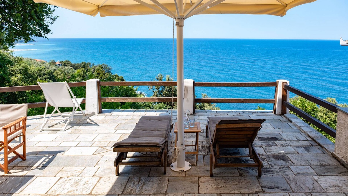 Zagora-Mouresi Villa | Anna’s Horizon in Damouchari Villa with private access to the sea
