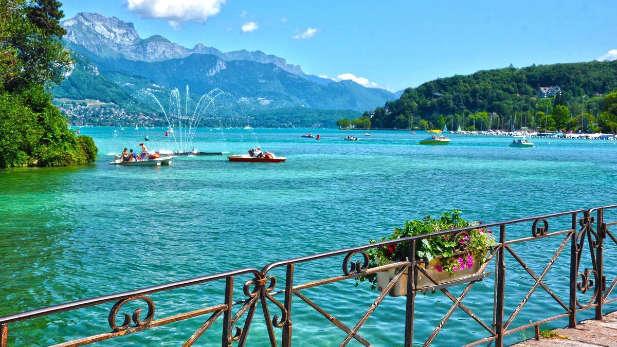 Novel Apartment | Annecy, Haute-Savoie