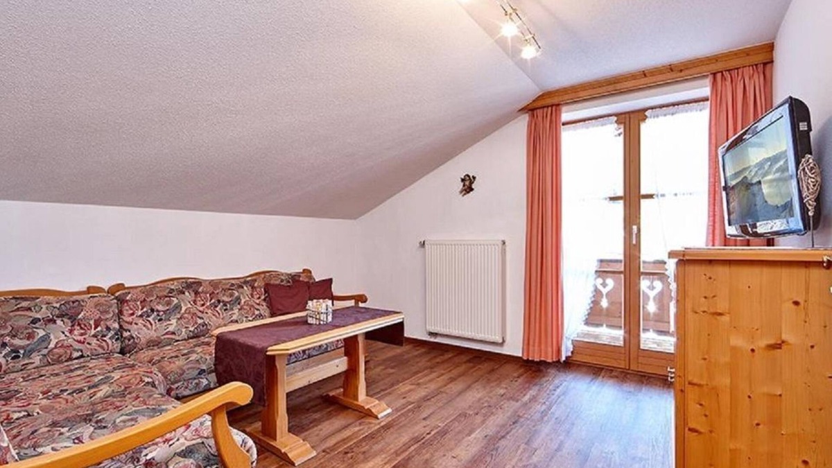 Wallgau Apartment | Anneliese, guest house - "Nr. 6" apartment, 1 bedroom, shower, WC