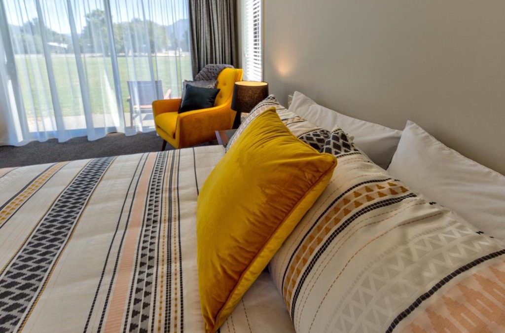 Te Anau Hotel | Annies on Milford