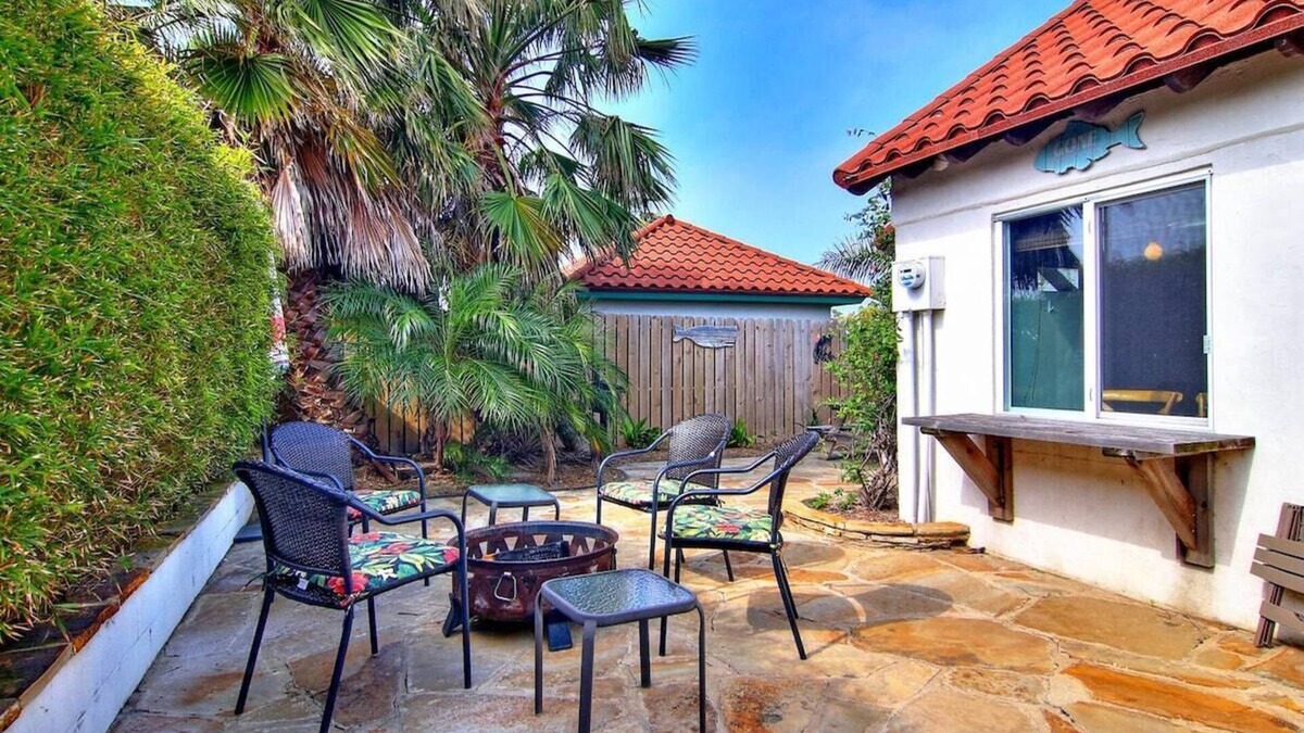 Old Town Cottage | Another Day in Paradise- Privacy Fence | Fire Pit