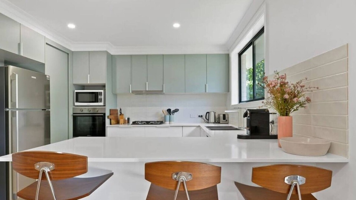 Bletchington House | Anson Abode - CBD Home, Modern Sophistication