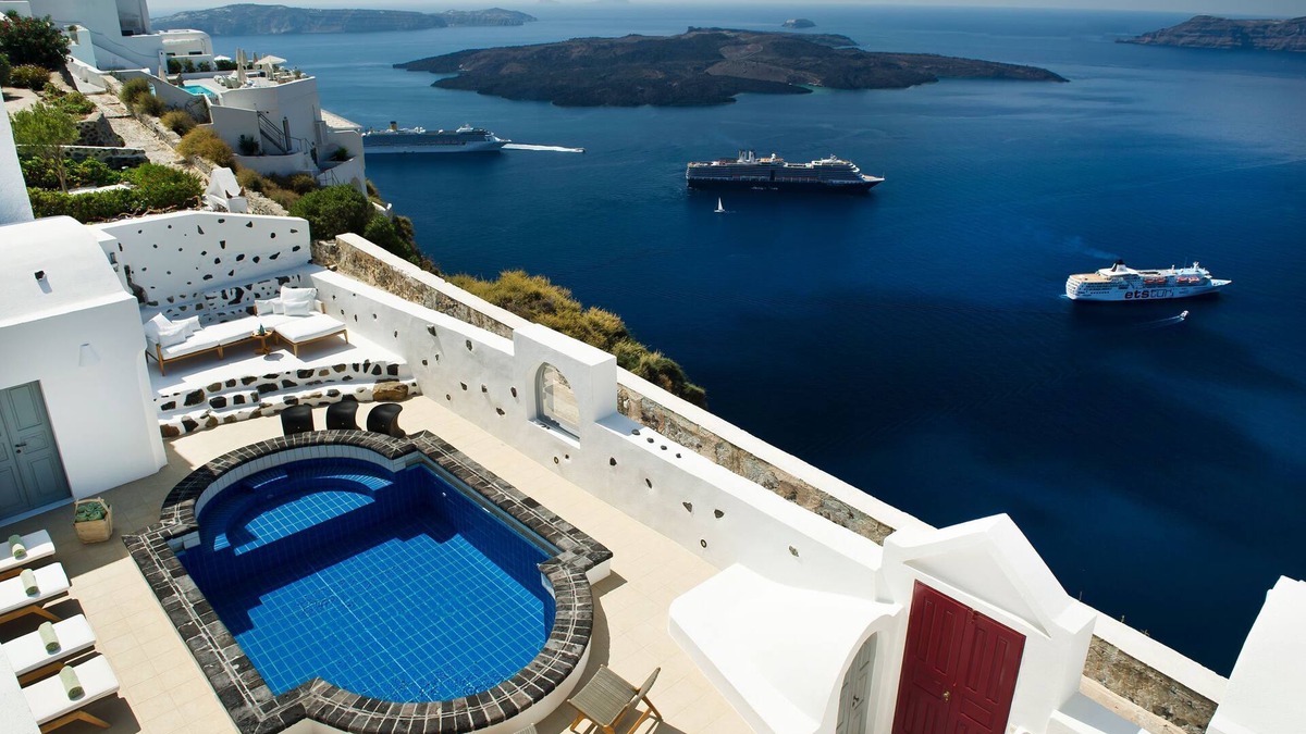Fira Villa | Antelmi luxury Private Villa On The Caldera Cliff In Firostefani-Fira Santorini