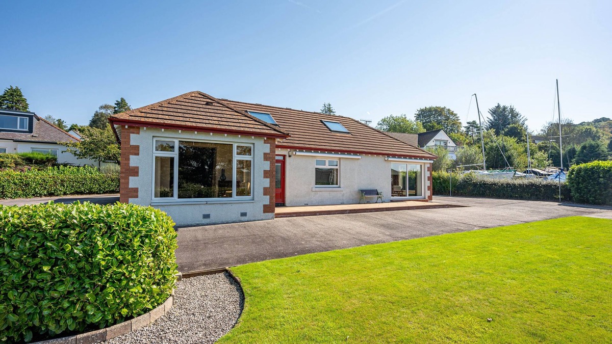Kippford Cottage | Anthony House - a house that sleeps 6 guests in 3 bedrooms