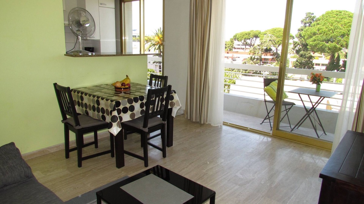 Cap-d'Antibes Apartment | Antibes - attractive apartment with panoramic views & 300m from 2 beaches