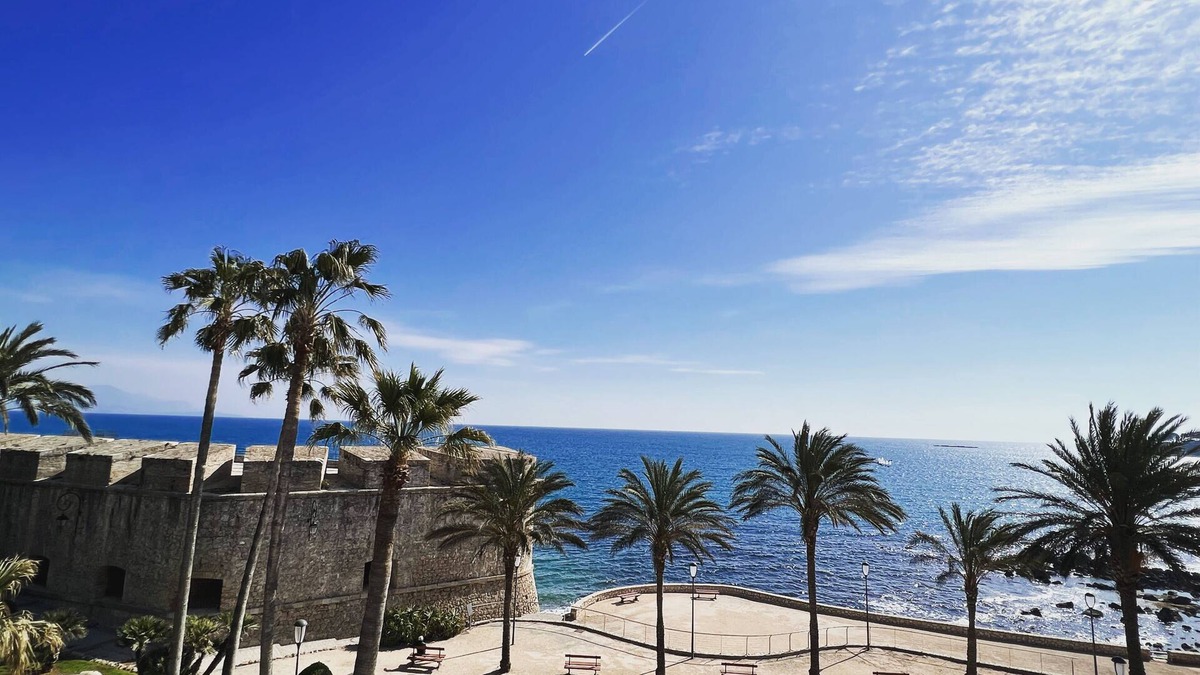 Antibes Old Town Condo | Antibes sea view near Ilette - Sleeps 4 - Parking
