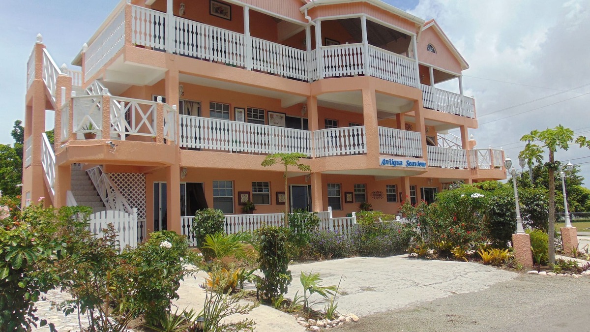 Runaway Bay Apartment | Antigua Seaview Flamboyant 2