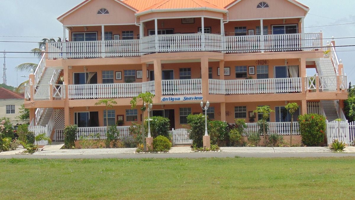 Runaway Bay Apartment | Antigua Seaview Jasmine 4
