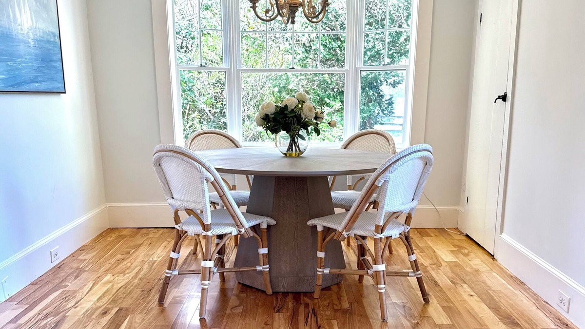 North Falmouth House | Antique 3-bedroom house with WiFi and A/C in quaint North Falmouth.