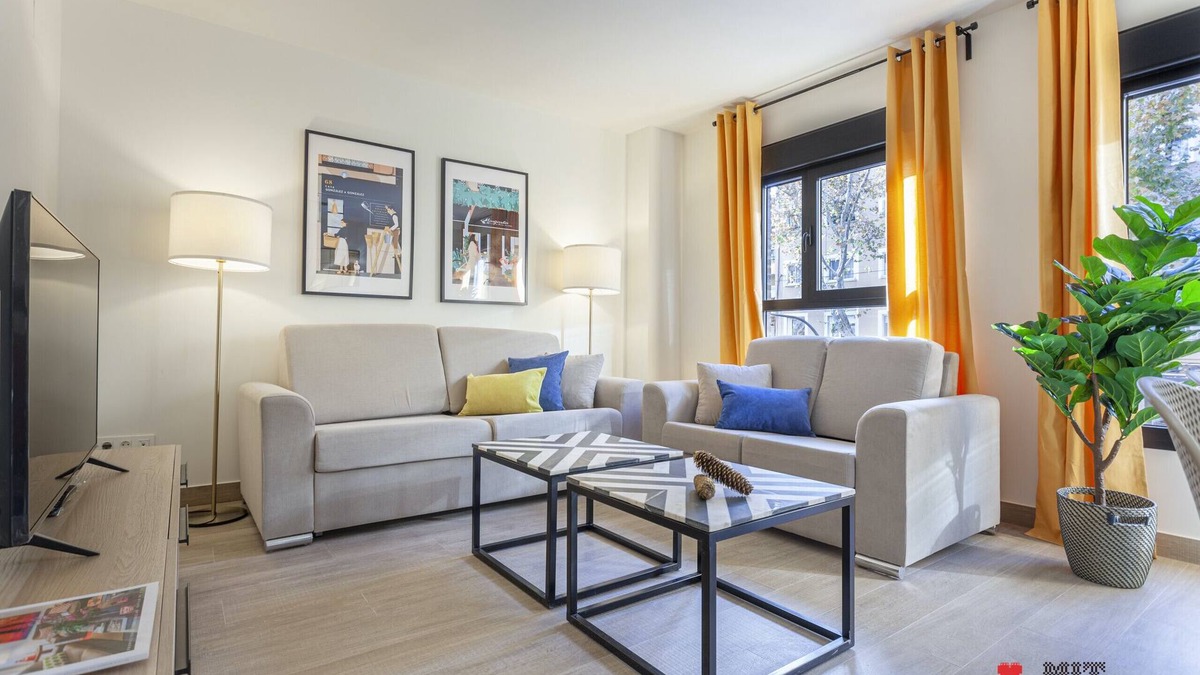 Atocha Apartment | Antonio Lopez VIII apartment in Madrid
