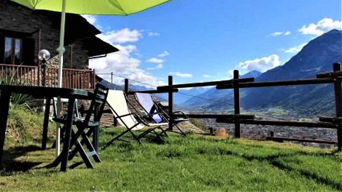 Aosta Cottage | Aosta: ACCOMMODATION EVENDY AOSTA HILL PANORAMIC VIEW