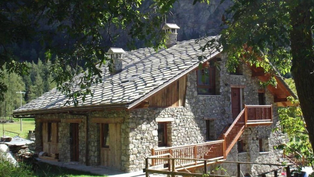 Valpelline Cabin | Aosta Valley-style mountain hut