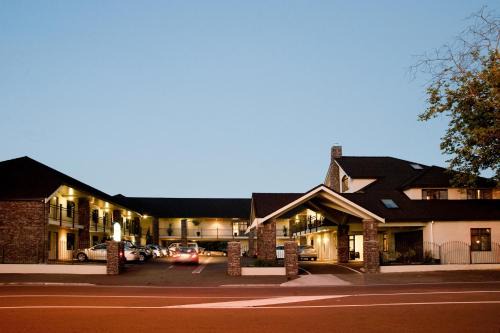 Whanganui Hotel | Aotea Motor Lodge