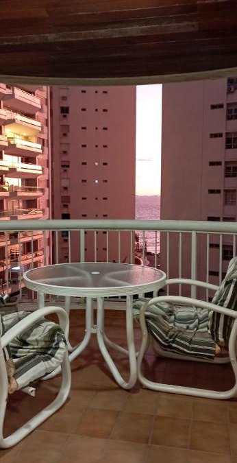 Morro do Maluf Apartment | Apê da Mi - 2 min da Praia de Pitangueiras - Guarujá