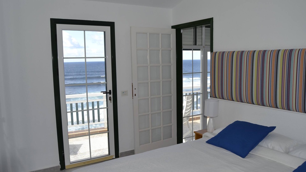 Punta del Hidalgo Apartment | Apartment directly on the sea with a fantastic view in Punta del Hidalgo