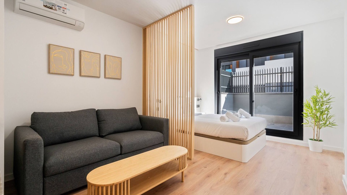 San Sebastian de los Reyes Apartment | apartamento reformado con garaje y piscina