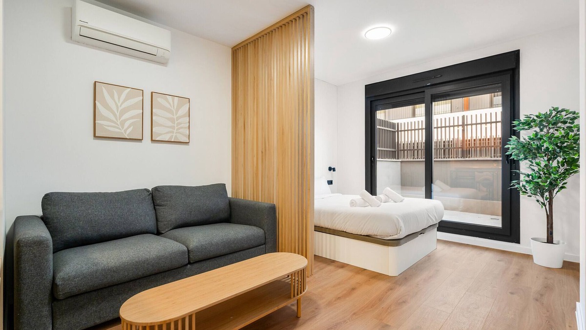 San Sebastian de los Reyes Apartment | apartamento reformado con garaje y piscina de alquiler temporal