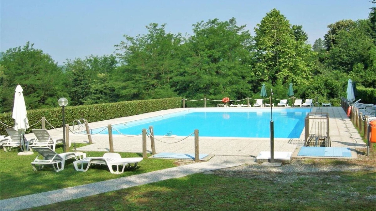 Montegrino Valtravaglia Apartment | Apartment near Lago Maggiore and Lugano