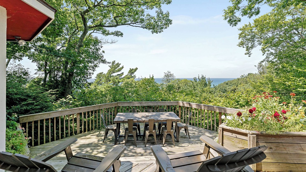 Shelby House | Apache Lake House - Lake Michigan Views - Nature Sanctuary