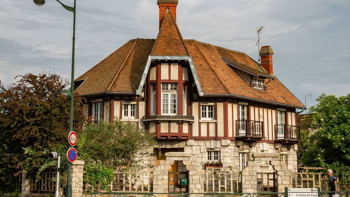 Melun Apartment | Apakabar Homestay, On-site parking, recharging point, pets allowed, trampoline