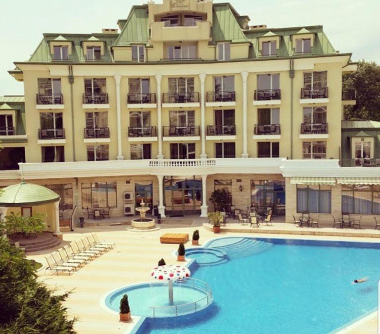 Saints Constantine and Helena Apartment | ApartComplex Splendid - Apartment Romance № 46