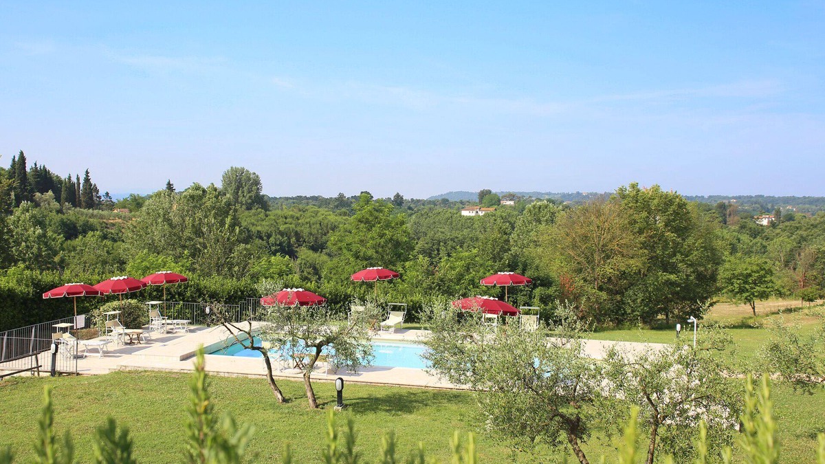 Fucecchio Apartment | Aparment Perfect for Families In Holiday Home With Pool, Park, Wi-Fi & Hammocks!
