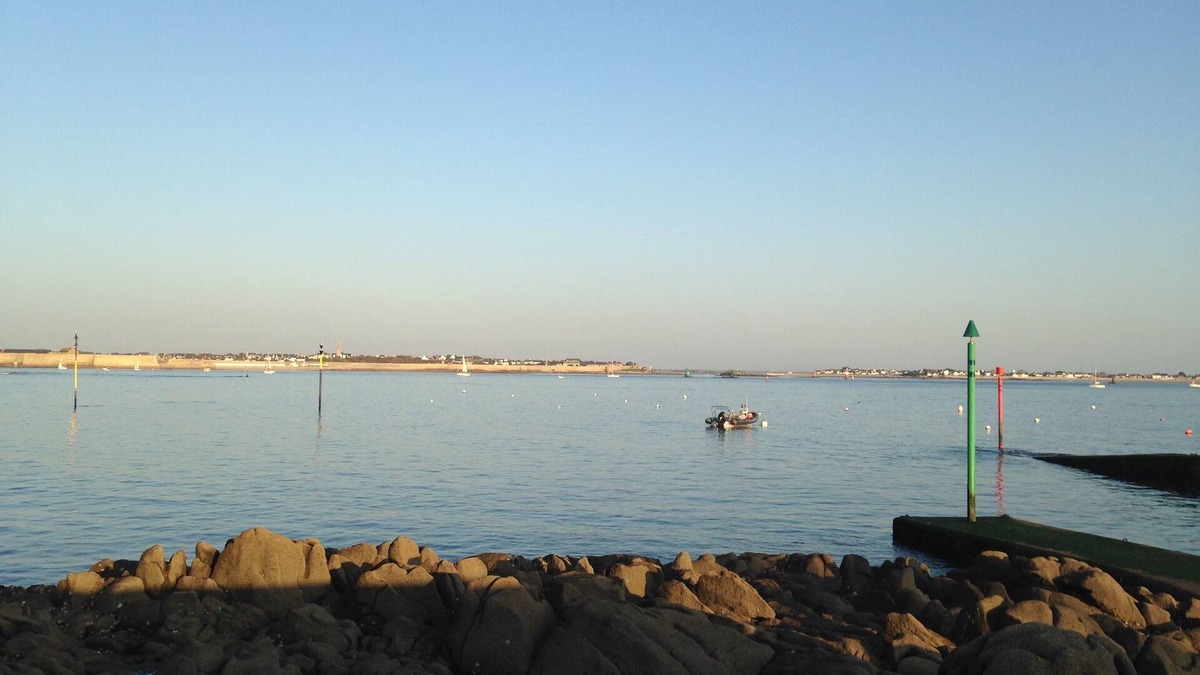 Larmor-Plage Apartment | Apart. 2/4 pers. very quiet 200m beaches & shops