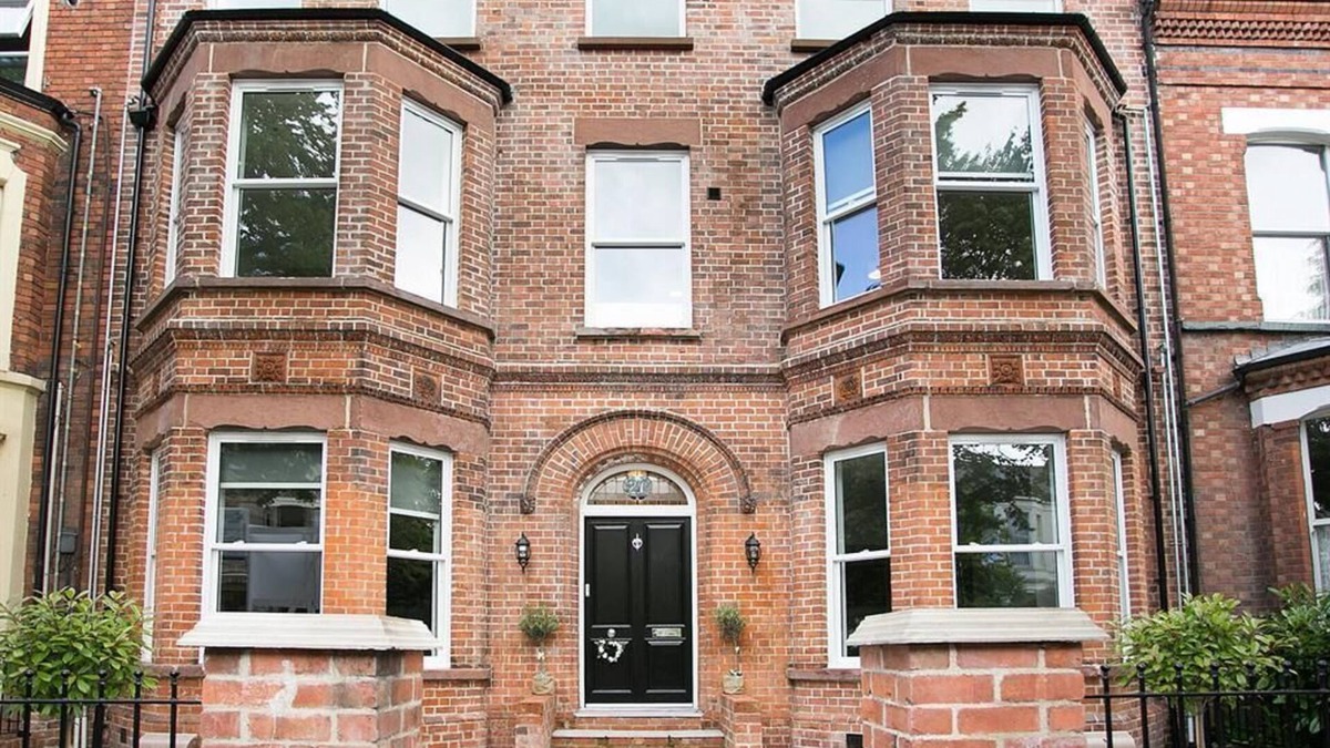 Queens Quarter Apartment | APART 4 (2 BEDROOM SLEEPS 4 ADULTS)