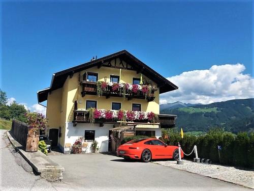 Telfes im Stubai Apartment | Apart- Chalet GletscherGlück